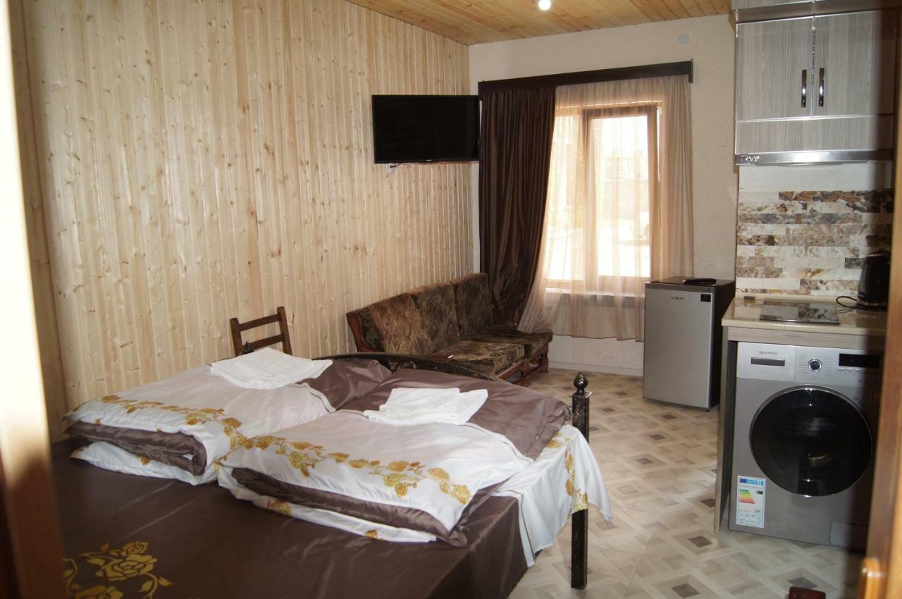 Fish Hotel Akhalkalaki Εξωτερικό φωτογραφία